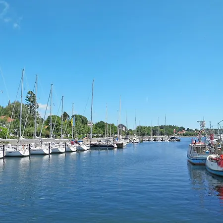 Lägenhet Laendliche In Beliebtem Gaestehaus By Interhome Goosefeld